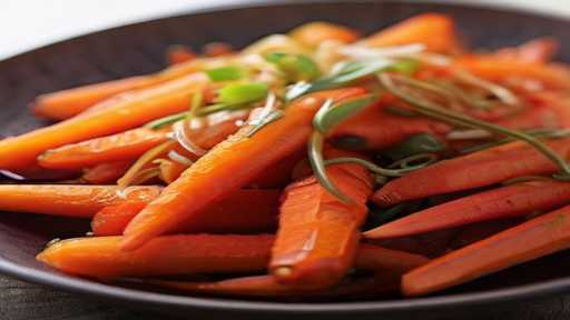 Stir-fried carrot with ginger