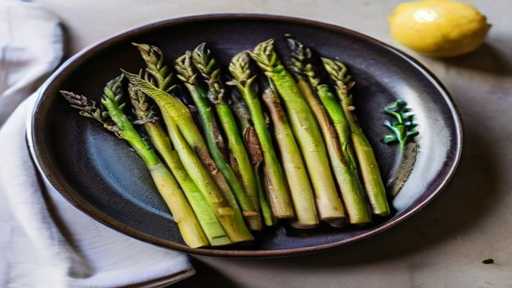 Vegan Lemon Garlic Roasted Asparagus